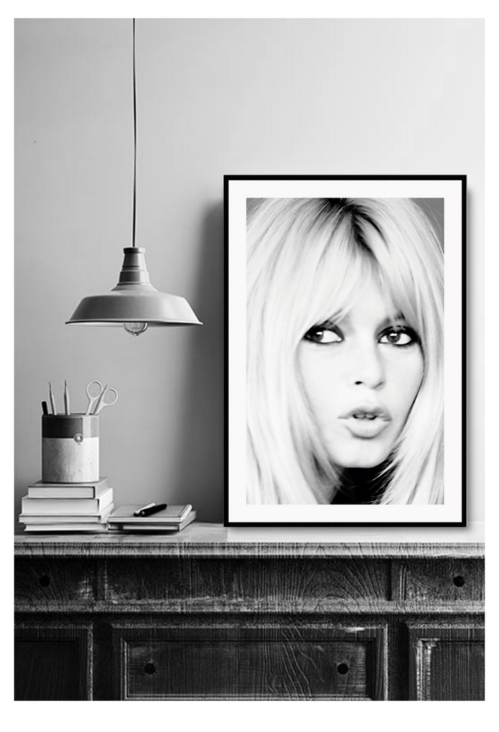 Photography print model iconic celebrity brigette bardot black and white eyes blonde