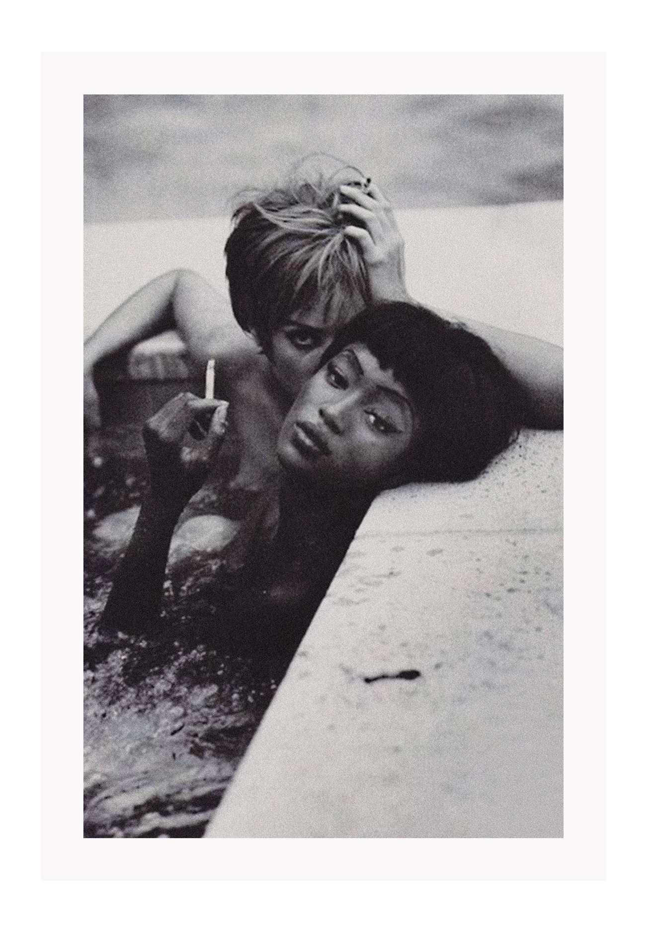 Fashion model iconic photography nude smoking spa sexy celebrity black and white  